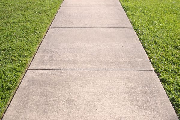 Cement Sidewalk Replacement in Columbia