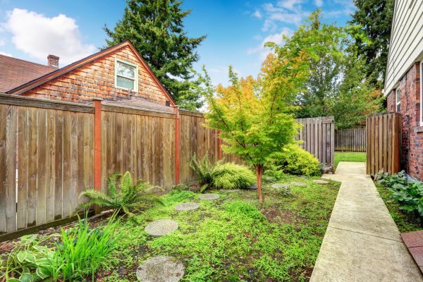 Backyard Walkway Construction in Columbia